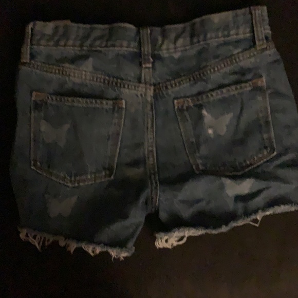 Old navy, blue shorts with butterfly pattern. - Picture 2 of 5